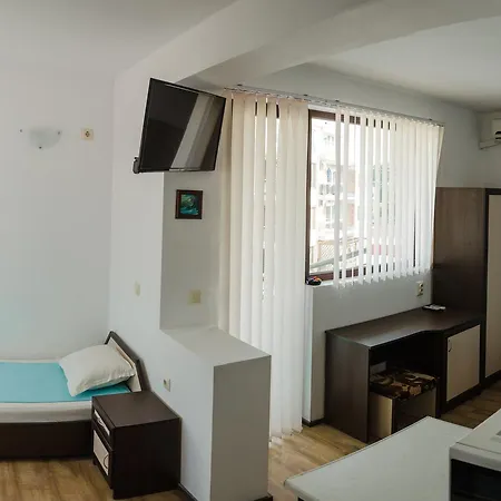 Kani Casa de hóspedes 3*