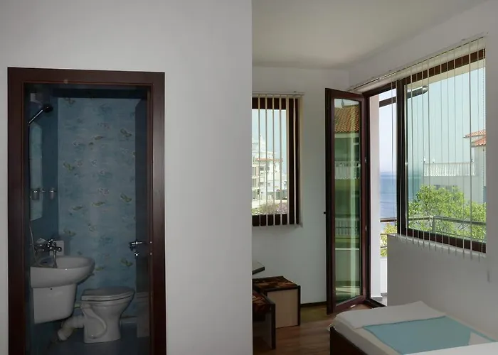 Kani Πανσιόν Σωζόπολη