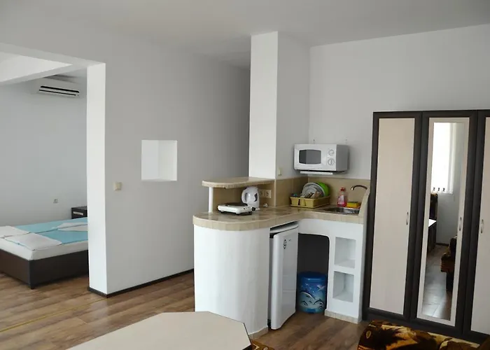 Kani בית הארחה 3*