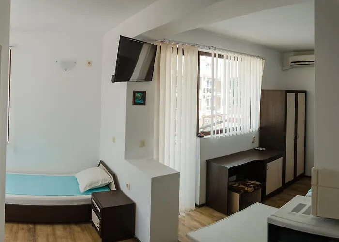 Kani בית הארחה 3*