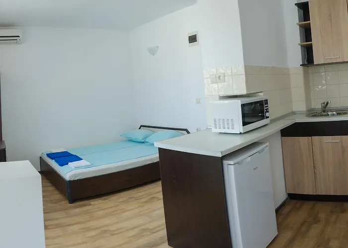 Kani Πανσιόν 3*